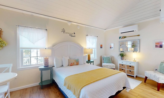 Lower Township House | 1BR King Bed Sofa Bed Sleeps 4 POOL - 7