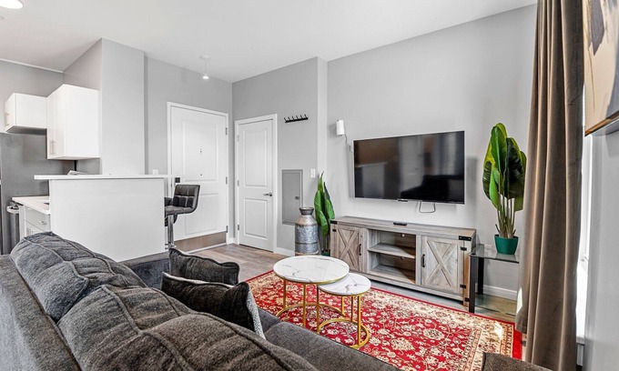 Everett Apartment | 1BR Near Encore Boston 4371