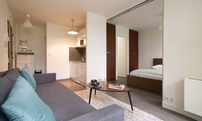 Saint-Fargeau Apartment | 1BR with terrasse/Parking - Civil Lease