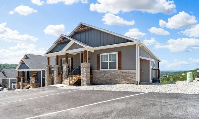 Indian Point House | 1mi to SDC Family Fun: Hot Tub Slide Arcades & Fun