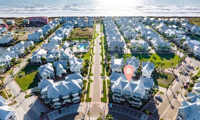 Cinnamon Shore Condo | 1st-Floor Condo@Cinnamon Shore w/Patio & Easy Access to Great Amenities!