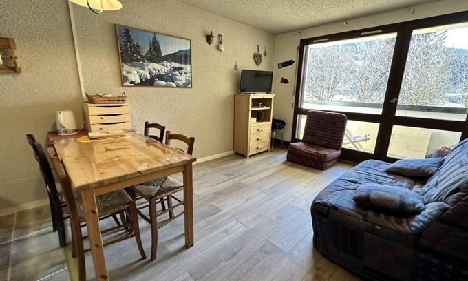 Correncon-en-Vercors Apartment | 1st floor, balcony, tv, 32m², Villard de Lans