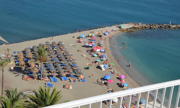 Marbella Seafront Promenade Apartment | 1st line beach Marbella town, parking, 2 pools 100m Orange Square Old Tow