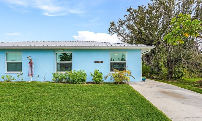 Pine Island Center House | 2/1 in Bokeelia with Fenced in Yard, Minutes from Matlacha!