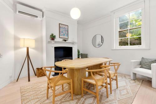 Dawes Point Apartment | 2-4 Trinity Avenue
