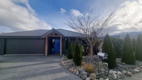 Hanmer Springs House | 2-7 Keats Place