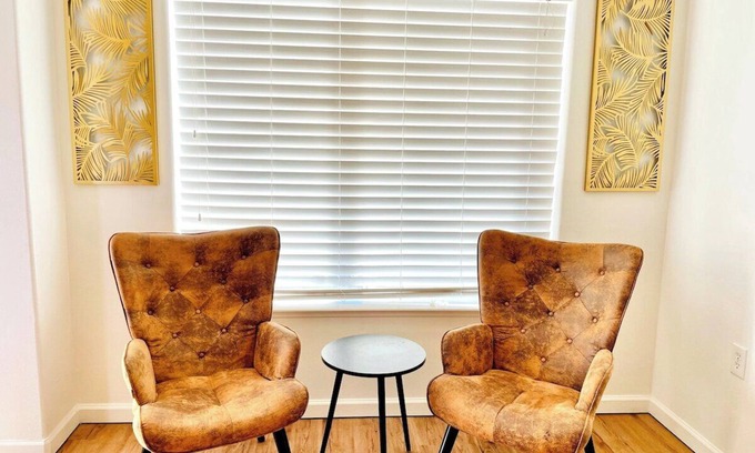 Reno House | 2 Bd, 2.5 Baths,3TVs,Sleeps 7/F9