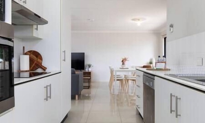 Acacia Ridge Apartment | 2 Bdr Apt! Aircon! Parking! GST Credits! 6AS2