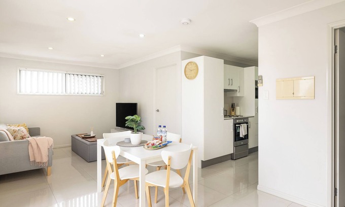 Rocklea Apartment | 2 Bdr Apt! Garage! Balcony! GST Credits! 118D2