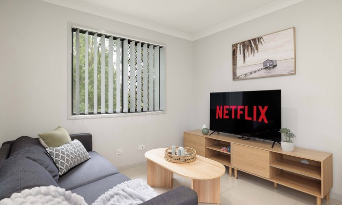 Rocklea Apartment | 2 Bdr Apt! Next to Park! GST Credits! 273B2