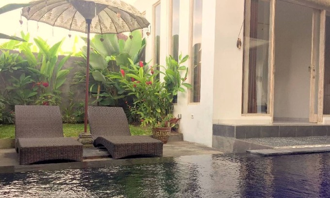 Penestanan Villa | 2 BDR Private Villa in the ricefield with Pool, AC, WIFI & close to Ubud Center