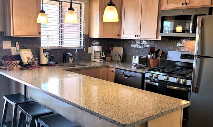 El Prado Condo | 2 Bdrm 3 baths, tennis courts, swimming pool & hot tub, on Taos Ski Valley Road