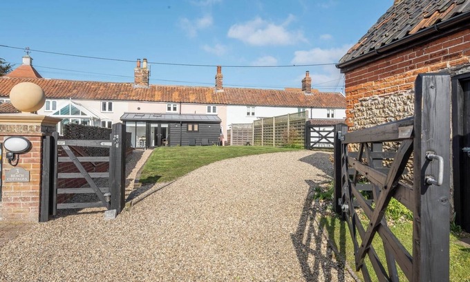 Thorpeness Apartment | 2 Beach Cottages, Thorpeness