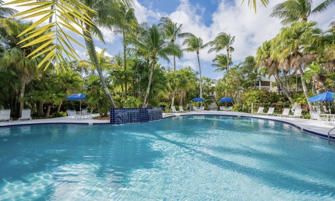 Key West House | 2 Bed/2.5 Bath Townhome in KW Golf Club - Backs up to Pool!