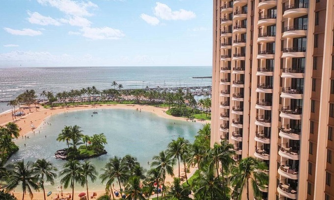 Waikiki Resort | 2 Bed, 2 Bath Ocean View or ocean front - Lagoon Tower HGVC Hawaiian Village