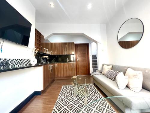 Camden Town with Primrose Hill Apartment | 2 Bed Apartment- Camden Town