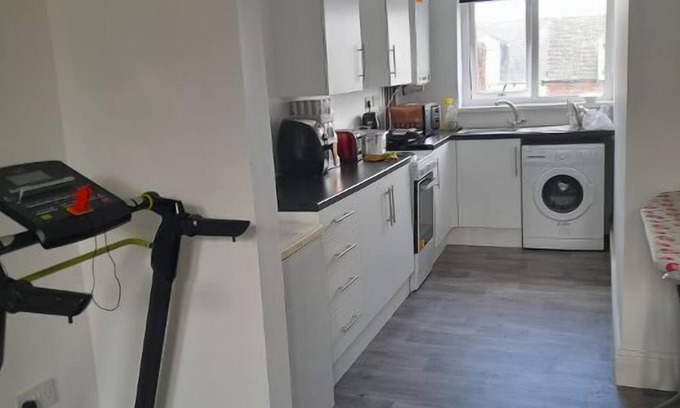 Sunderland Apartment | 2-Bed Apartment Near Beaches & Attractions PetsOk