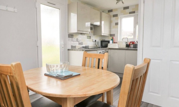 Bude Ski Chalet | 2 bed Chalet located on Penstowe holidays- only 10 mins drive to Bude