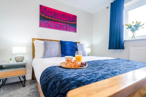 Harlow House | 2 Bed Elegant home with Parking in Harlow