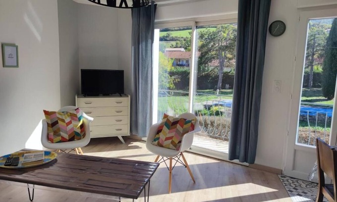 Saint-Georges-de-Luzencon Apartment | 2 Bedroom Apartment in Saint-Georges-de-LuzenÃ§on