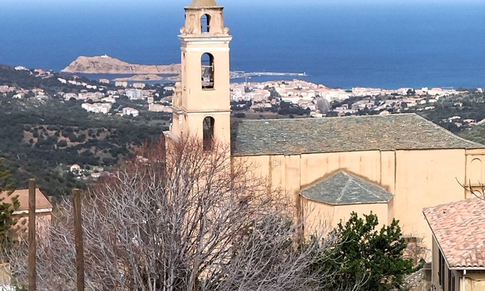 Santa-Reparata-di-Balagna Apartment | 2-bedroom apartment 5 km from the beautiful beaches of Ile Rousse