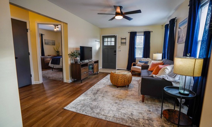 Syracuse House | 2 bed Home with Fenced Yard in the Vibrant Eastwood Neighborhood