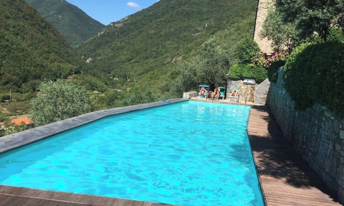 Colletta House | 2 Bed House Sleeps 5 - Terrace - Communal Pool
