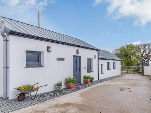 Holsworthy House | 2 Bed in Holsworthy 82819