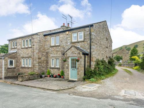 Kettlewell House | 2 Bed in Kettlewell 87598