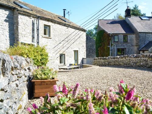Taddington House | 2 Bed in Taddington 76505