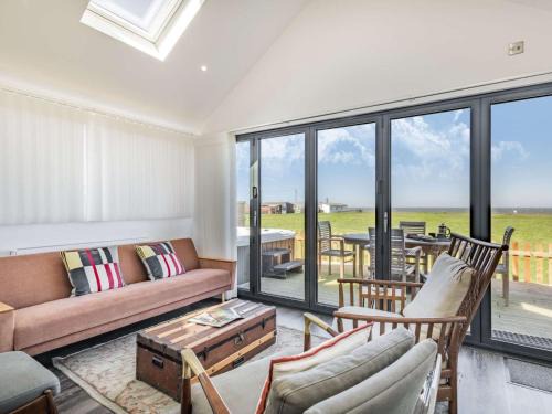 Walcott House | 2 Bed in Walcott 87876