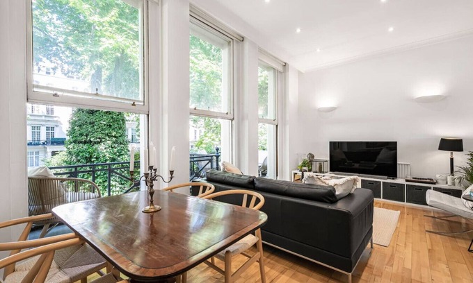 Knightsbridge Apartment | 2-Bed Knightsbridge Home