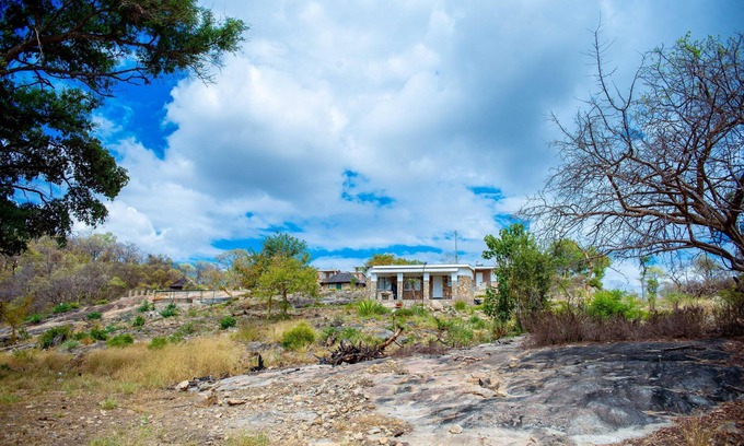 Matabeleland South Villa | 2 bed Moloko family lodge with kitchen - 2212