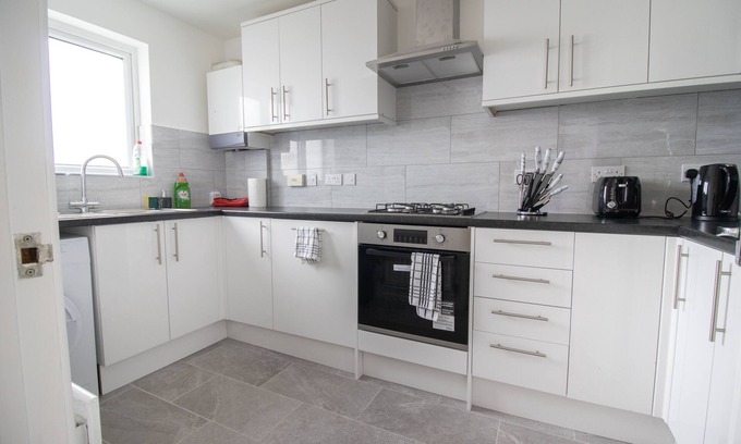 Charlton House | 2-Bed near the O2 Arena & Excel & Free Parking