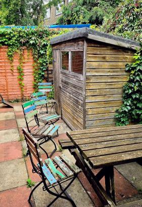 Canbury Apartment | 2 Bed Parkside House With Garden