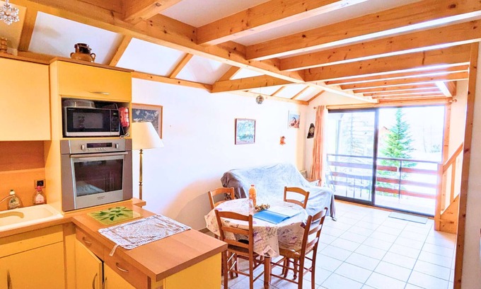 Saint-Michel-de-Chaillol Apartment | 2-Bedroom Apartment for 6 People - Center Station