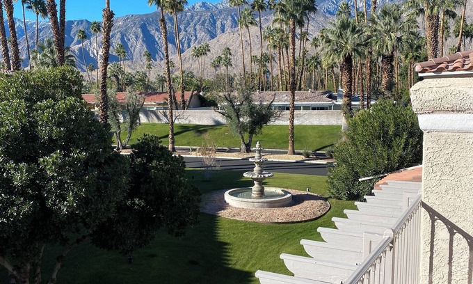 Palm Springs Condo | 2-bedroom 2-bath Remodeled Condo