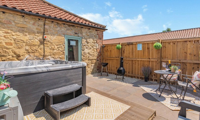 Stockton-on-Tees Cottage | 2 bedroom accommodation in Elton, near Stockton-on-Tees