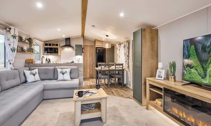 Cresswell House | 2 bedroom accommodation in Cresswell beach