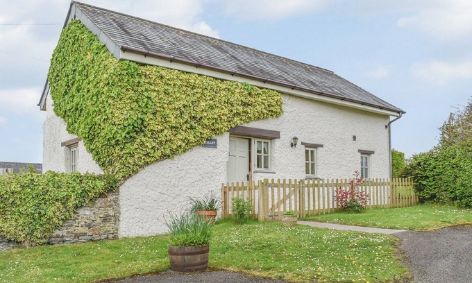 Widemouth Bay Cottage | 2 bedroom accommodation in Marhamchurch, near Bude