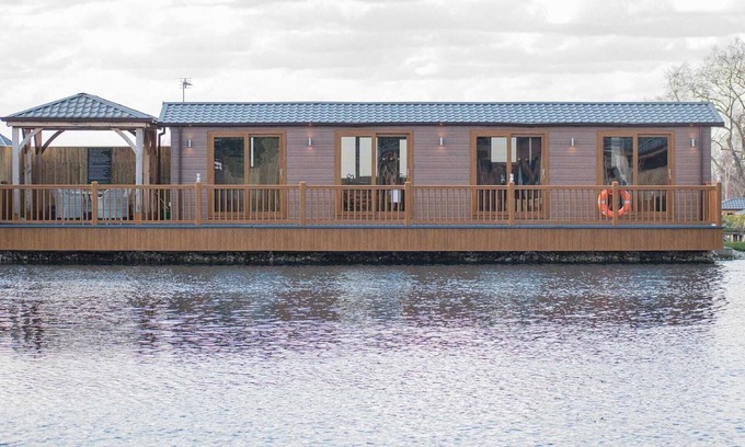 Caistor Cabin | 2 bedroom accommodation in Caistor, Market Rasen