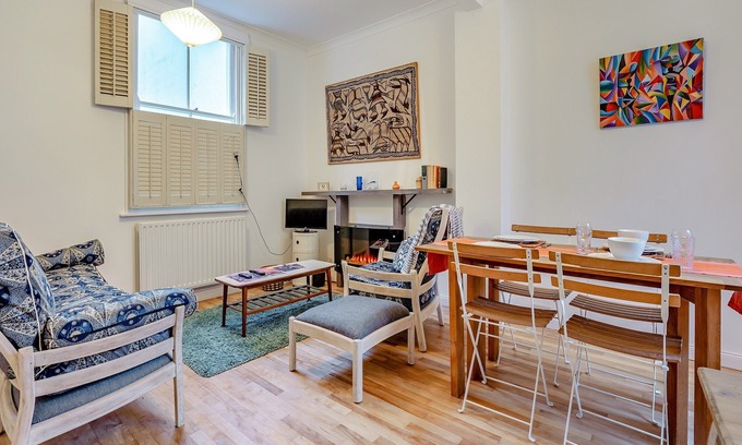 Brighton City Centre Cottage | 2 bedroom accommodation in Brighton