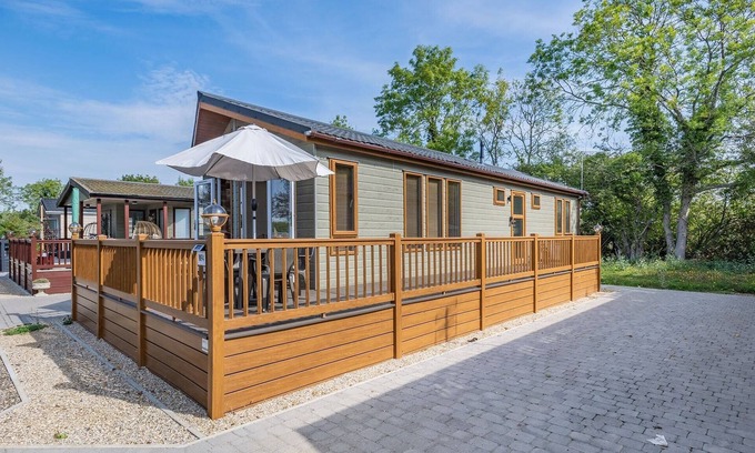 Yaxham Cabin | 2 bedroom accommodation in Yaxham, Dereham