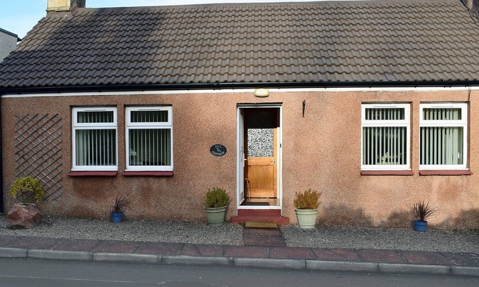Cupar Cottage | 2 bedroom accommodation in Craigrothie, near Cupar
