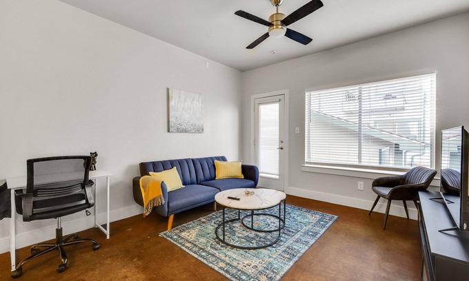 Dallas Condo | 2 Bedroom Apartment Close to Downtown & Baylor Hospital