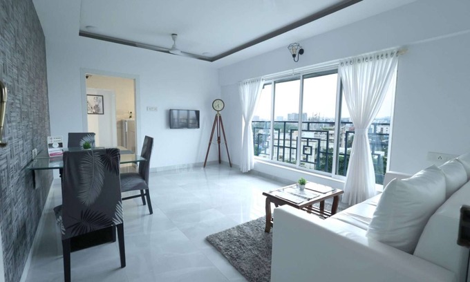 Vile Parle Apartment | 2 Bedroom Apartment (Entire)