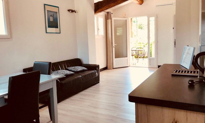 Malaucene Apartment | 2 Bedroom Apartment in Malaucene