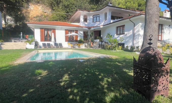 Vallecrosia Apartment | 2 bedroom apartment with private pool, tennis & padel, near the sea