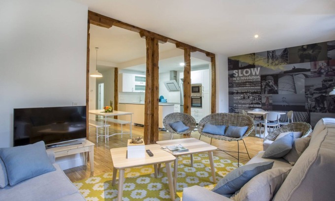 Trafalgar Apartment | 2 Bedroom Apartment - Malasaña