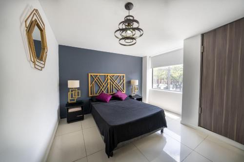 Zona Rosa Apartment | 2 bedroom apartment - one block from Lleras park, P1